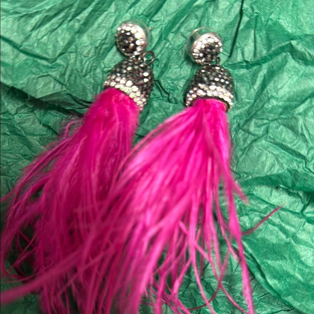 A Classy Chic Boutique Pink Feather Earrings